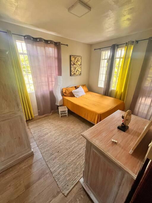 Apartment With Private Rooftop 450 M From The Beach Flic en Flac Bagian luar foto